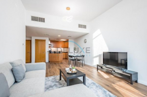 Urban Getaway 1BR at MOG 207, Al Furjan by Deluxe Holiday Homes